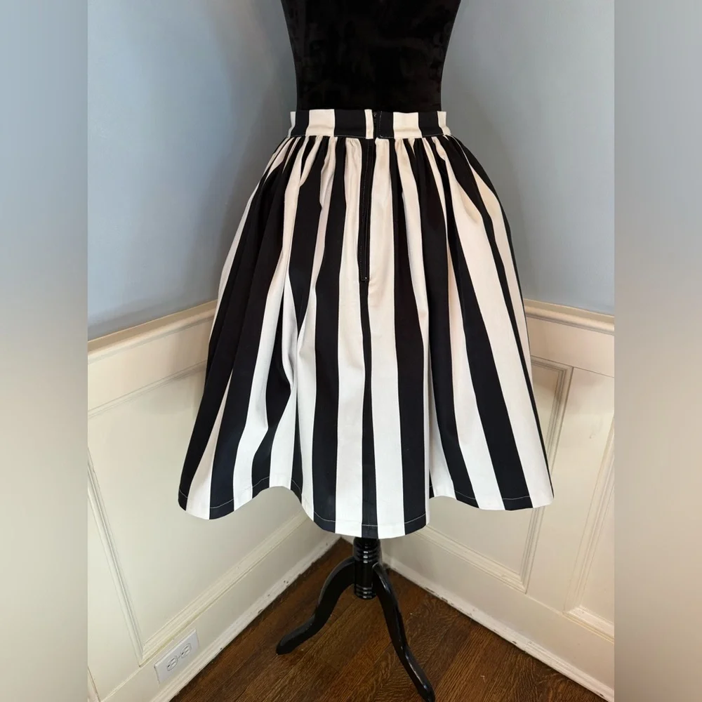 Vixen by Micheline Pitt Ghost Swing Skirt in Black and White Stripes Sz M - Picture 4 of 7